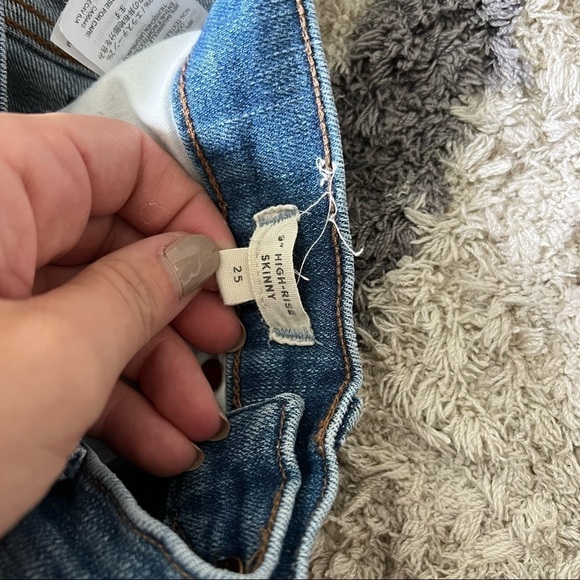 Madewell 9" High-Rise Skinny Jeans: Destructed-Hem Edition - Picture 10 of 13